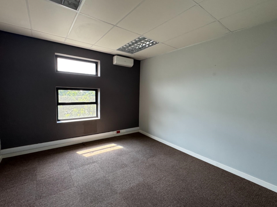 To Let Commercial Property for Rent in Worcester Western Cape